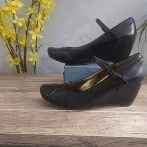 709 Kenneth Cole Reaction 'Real Cute' Mary Jane Brown Leather Wedge Womens Sz 8